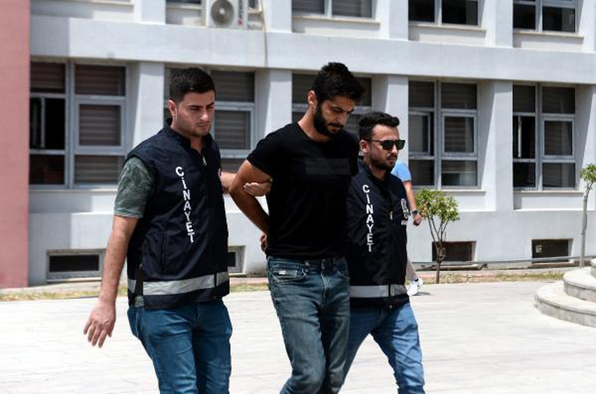 Yengesiyle ilişkisi olduğunu öne sürdü! Kayınbiraderlerini pompalıyla vurdu