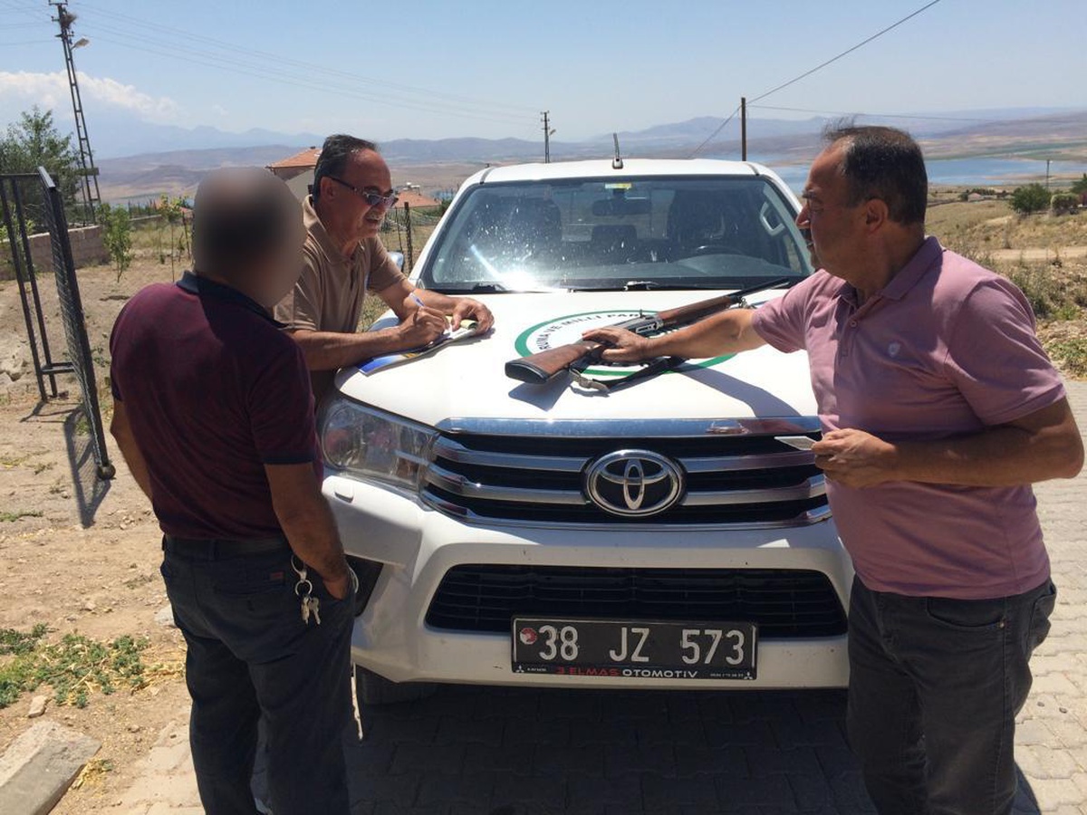 Kaçak avlanan 3 kişiye suçüstü