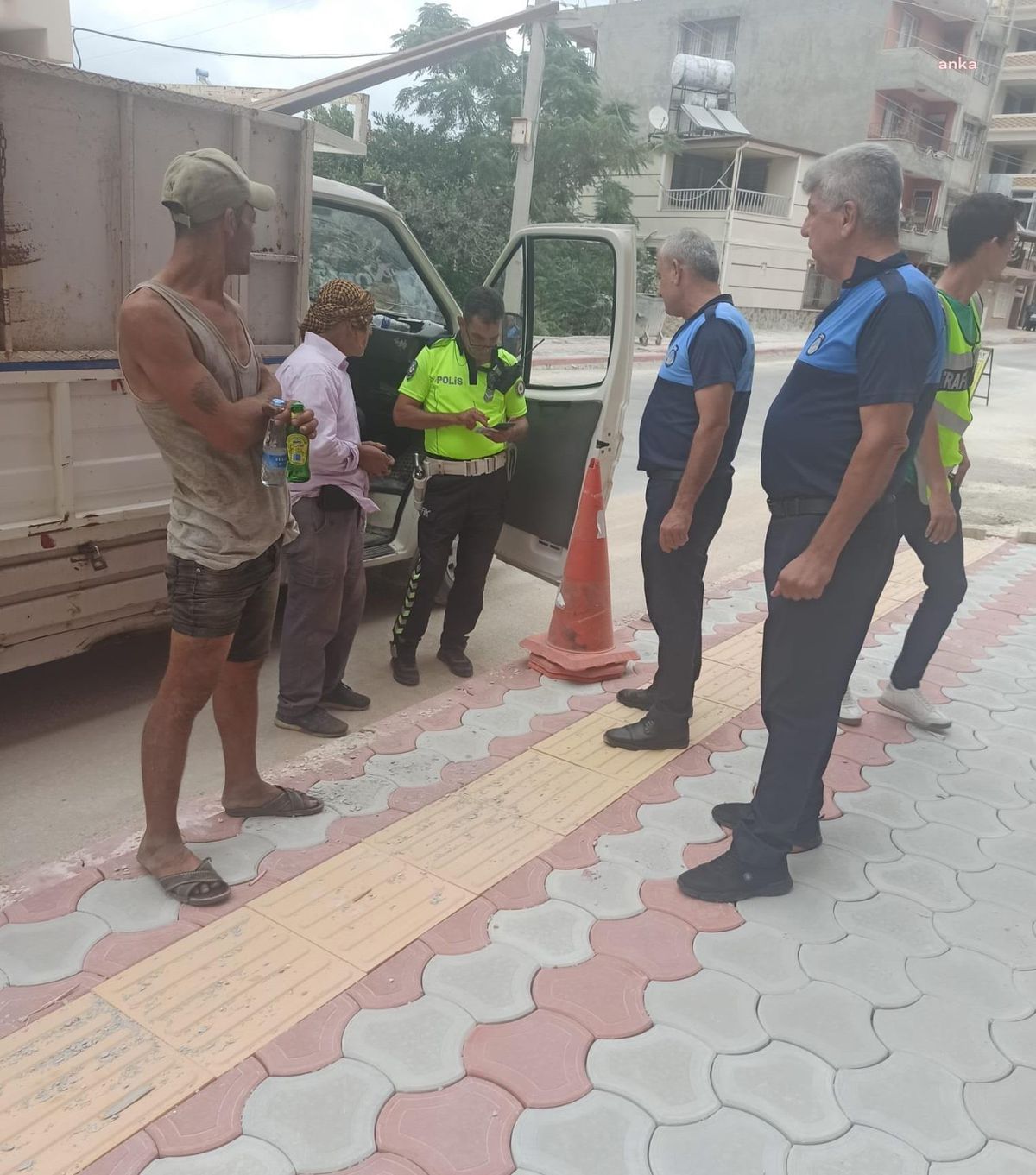 Samandağ Belediyesi Zabıta Ekipleri, Hurdacılara Geçit Vermiyor