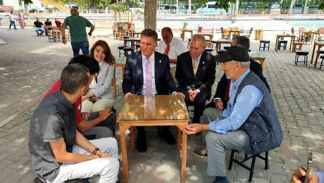 Cezaevi önünde konuşan Mustafa Sarıgül: Başka bir partiye geçen vekil, milletvekilliğinden de istifa etmeli Cezaevi önünde konuşan Mustafa Sarıgül: Başka bir partiye geçen vekil, milletvekilliğinden de istifa etmeli