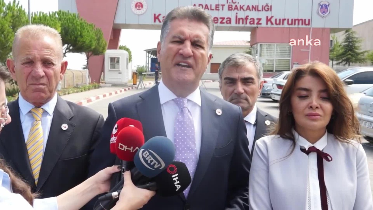 Sarıgül, Karabük Cezaevi Önünde: "Bütün Siyasi Partileri Toplumsal Barış ve Kardeşlik Hukuku Affına Destek Vermeye Çağırıyorum"