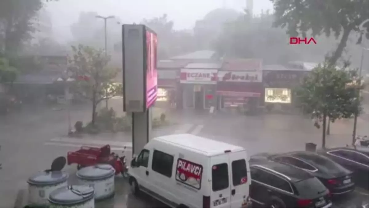 - SİLİVRİ\'DE YOLLAR GÖLE DÖNDÜ, SU BASKINLARI YAŞANDI