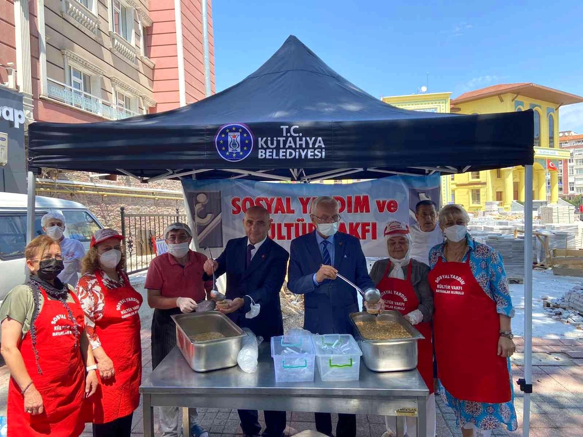 Sosyal Yardım ve Kültür Vakfı\'ndan aşure ikramı