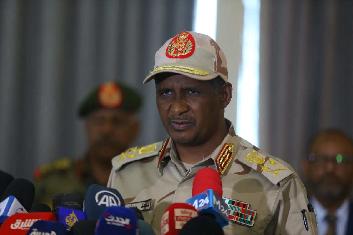 Sudanlı general Hımidti: "Siyasi güçler ulusal uzlaşıya varmalı"