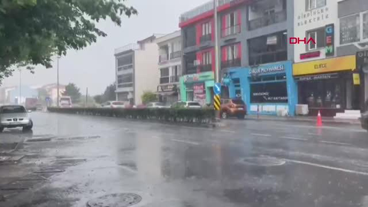 TEKİRDAĞ\'DA SAĞANAK ETKİLİ OLDU