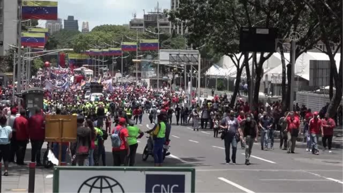 Venezuela\'da Maduro destekçilerinden gösteri