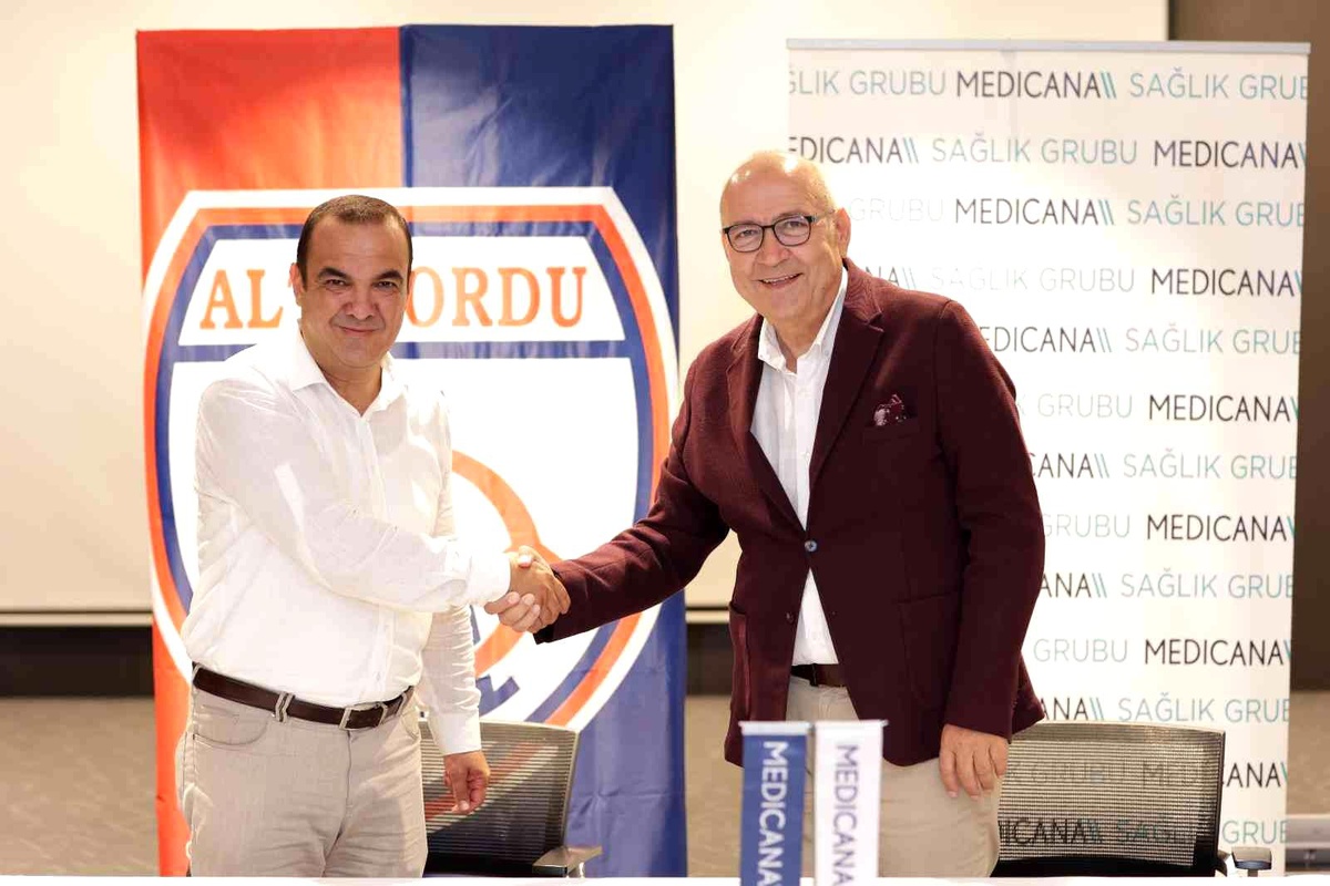 Voleybolun Altınordu\'suna sağlık sponsoru