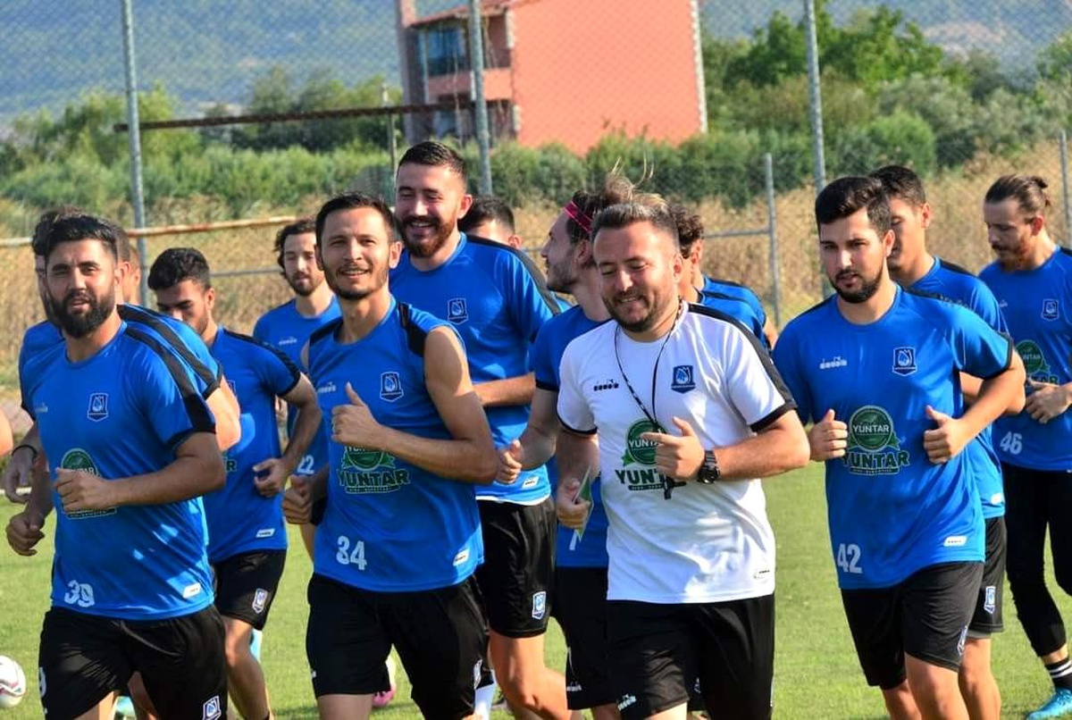Yunusemre şampiyonluk için hazırlanıyor