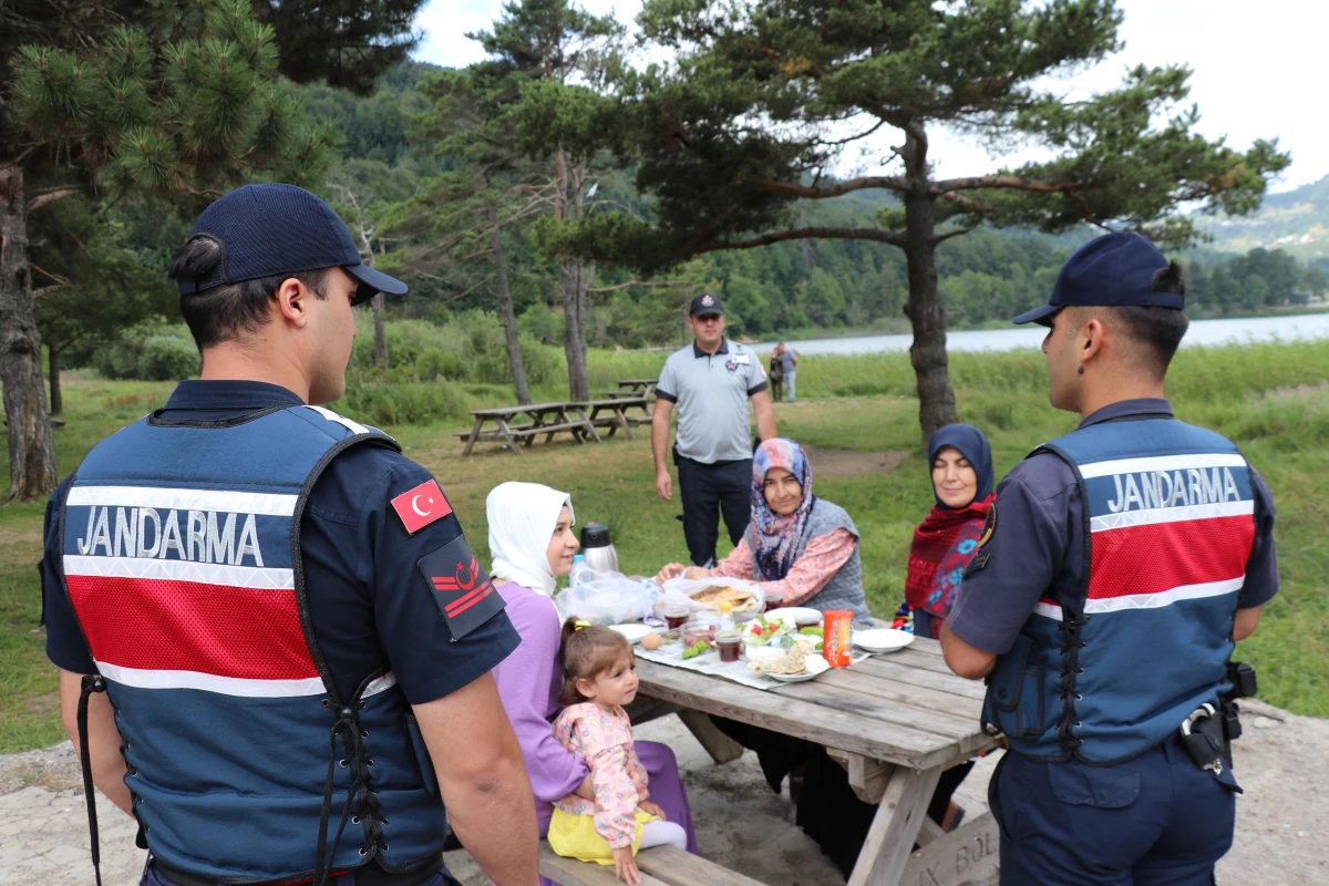 Abant\'ta tatilciler orman yangınlarına karşı uyarıldı