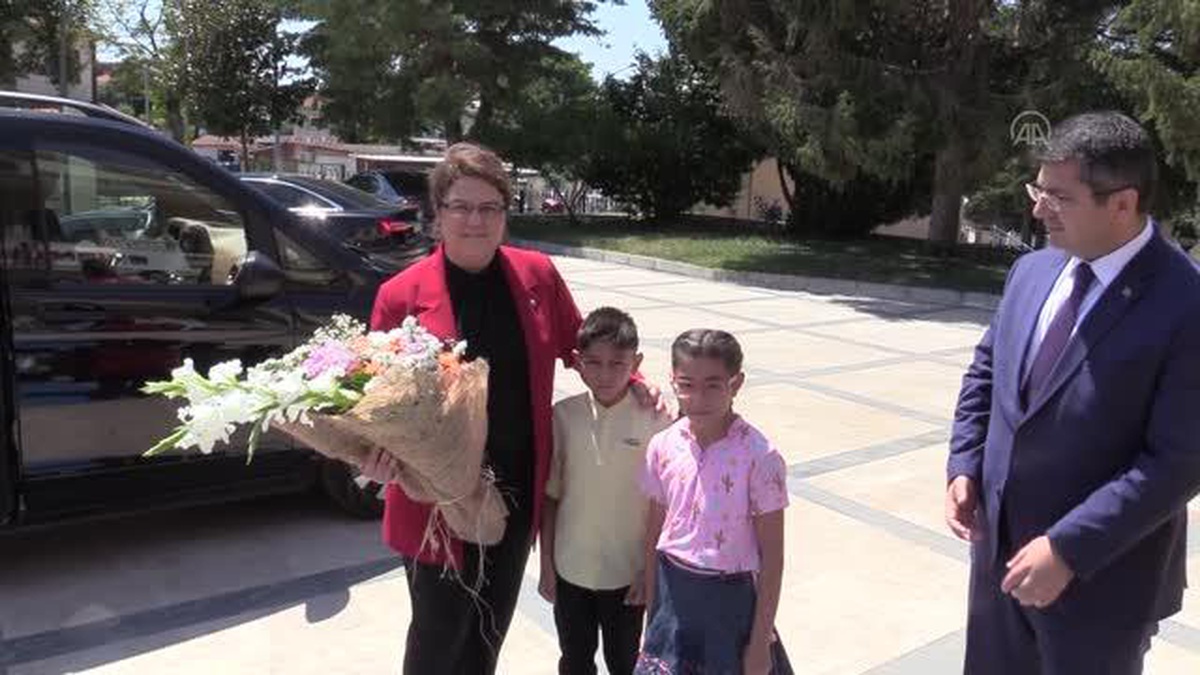 Aile ve Sosyal Hizmetler Bakanı Yanık Edirne\'de açılışlar gerçekleştirdi