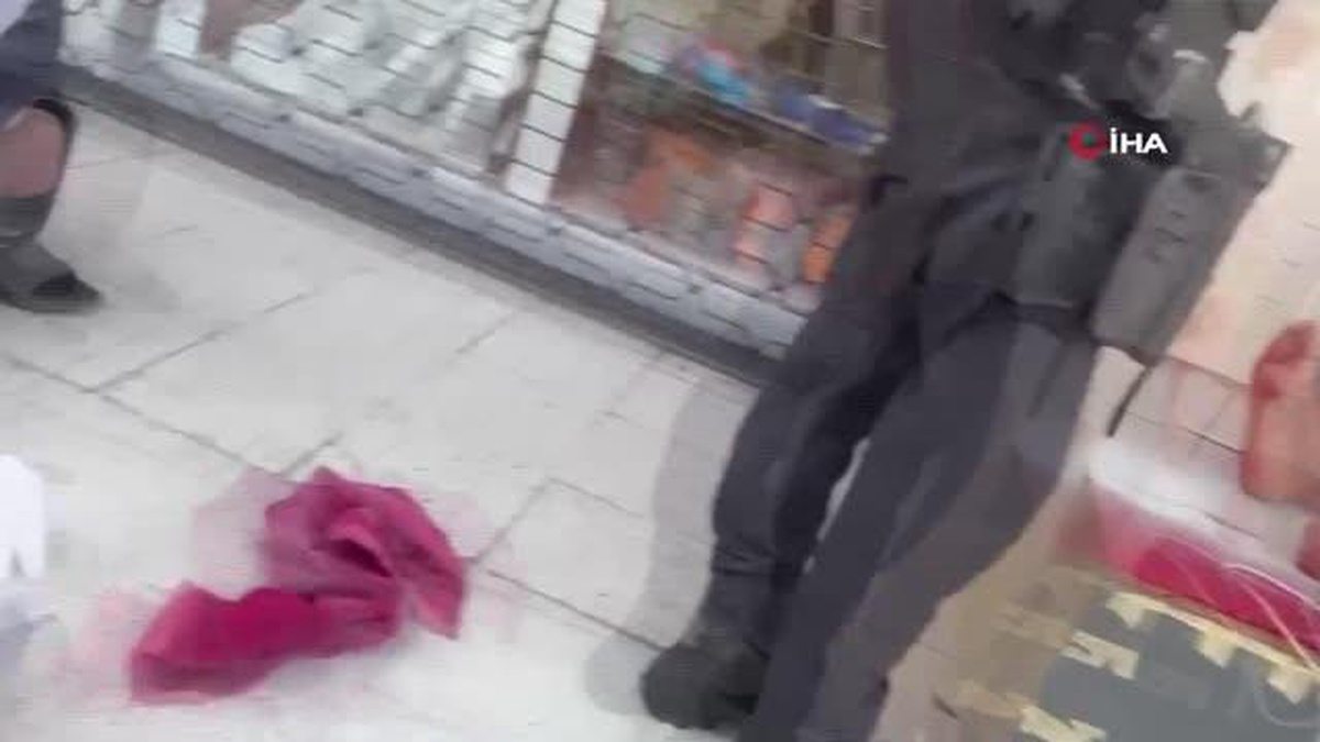 Antalya\'da kavga ihbarına giden 2 polis silahla yaralandı