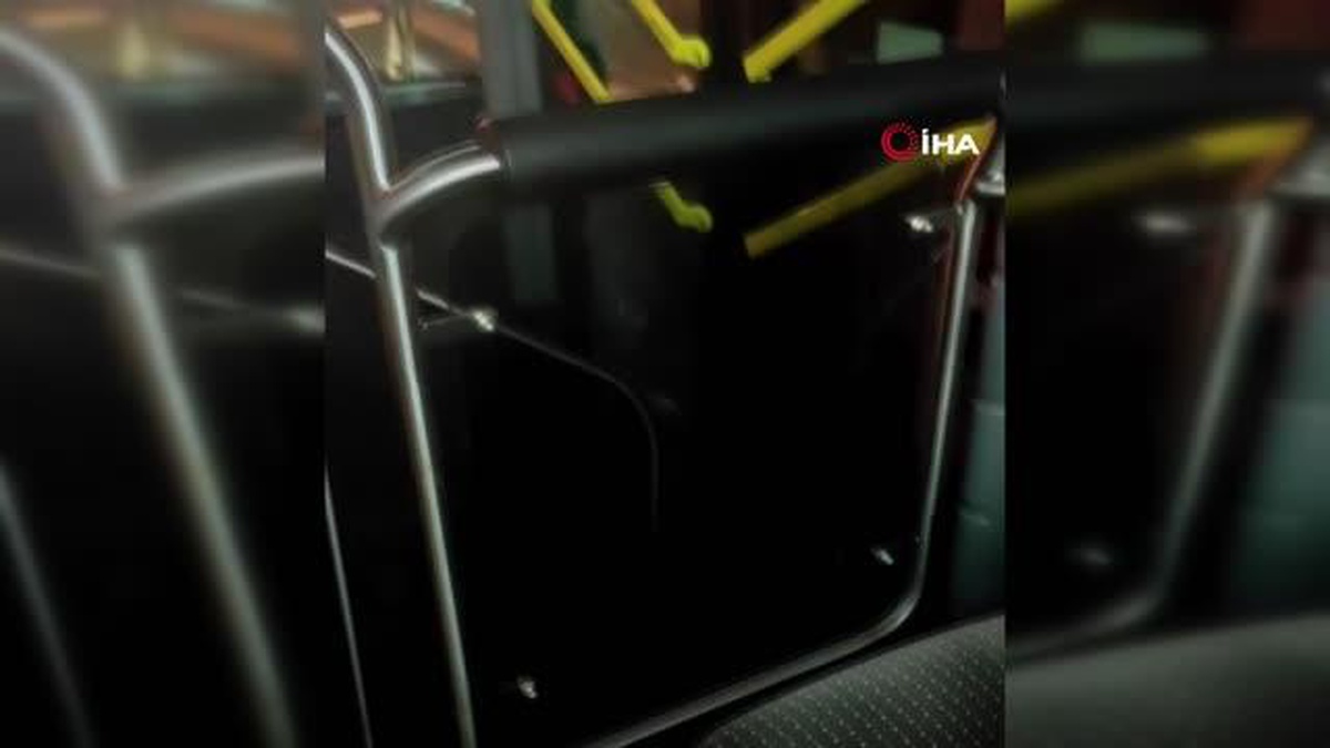 Beylikdüzü E-5\'te durdurup camlarını kırdılar