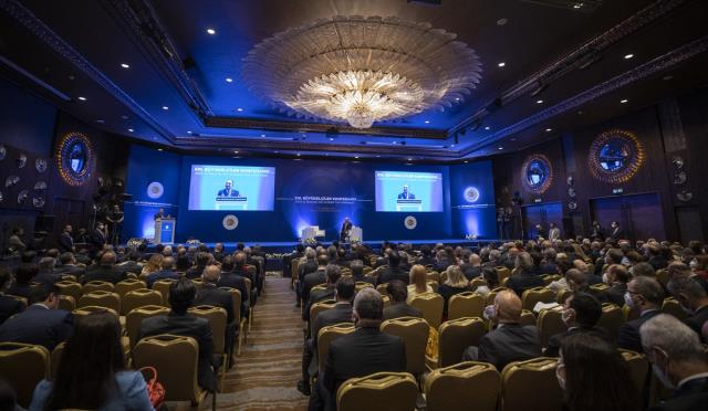 Çavuşoğlu'ndan Cumhurbaşkanı Erdoğan'ın Esad'la görüşüp görüşmeyeceği sorusuna yanıt: Şu anda böyle bir temas yok Çavuşoğlu'ndan Cumhurbaşkanı Erdoğan'ın Esad'la görüşüp görüşmeyeceği sorusuna yanıt: Şu anda böyle bir temas yok