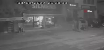 Cinsel saldırıya uğrayan kadın çıplak halde sokağa kaçarak esnafa böyle sığındı