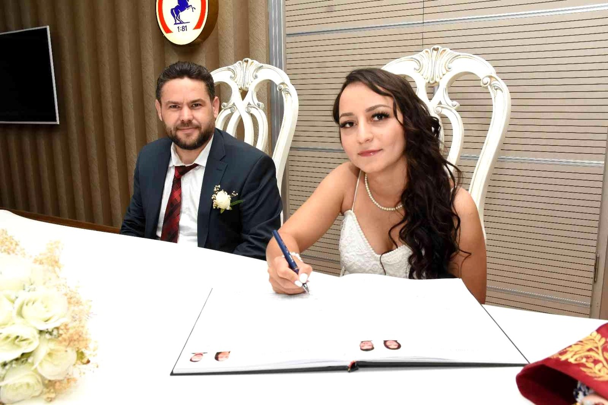 Dünyaevine girmeye hazırlanan çiftler nikah için Düzce\'yi tercih ediyor
