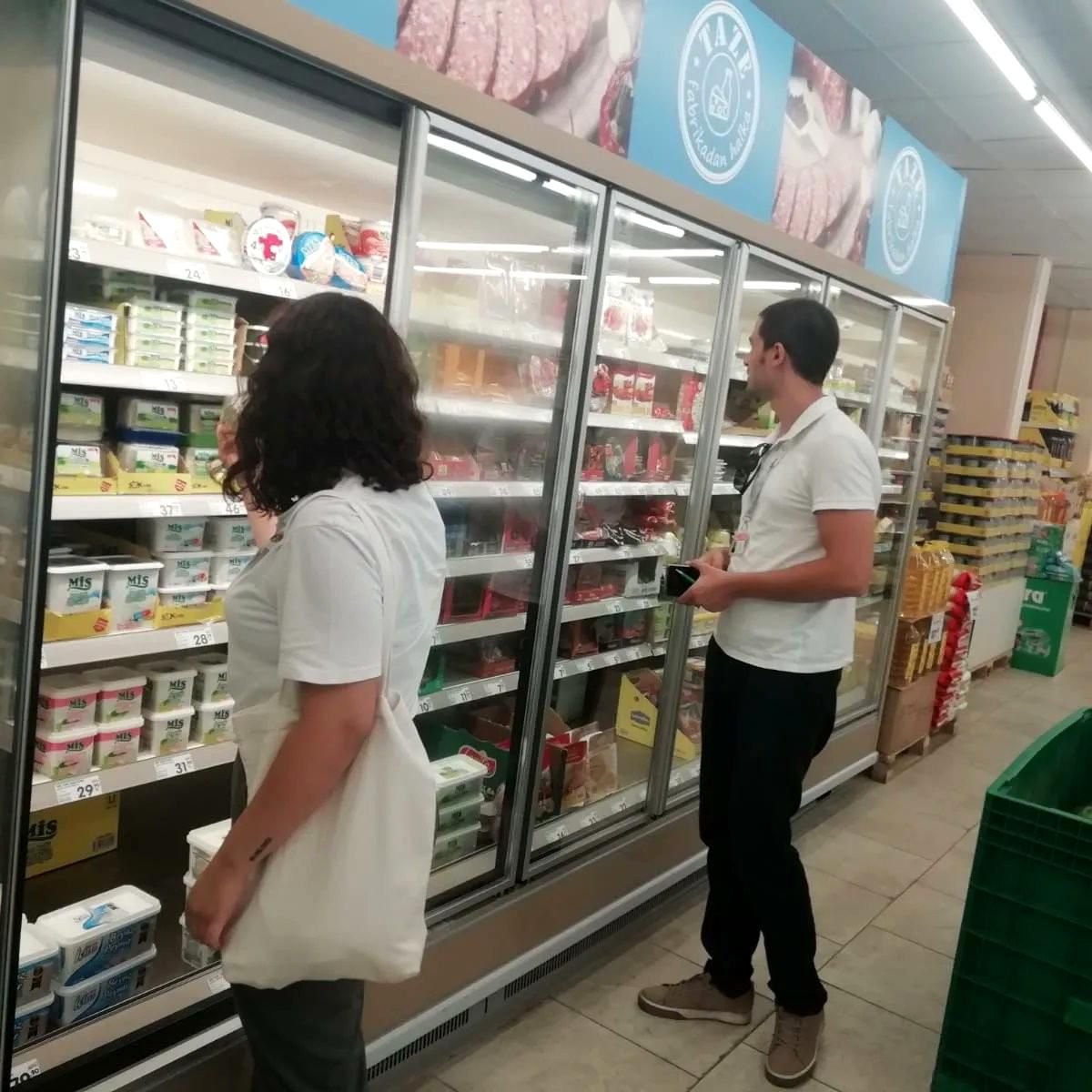 Efeler\'de gıda satışı yapan işletmeleri bu kez stajyerler denetledi