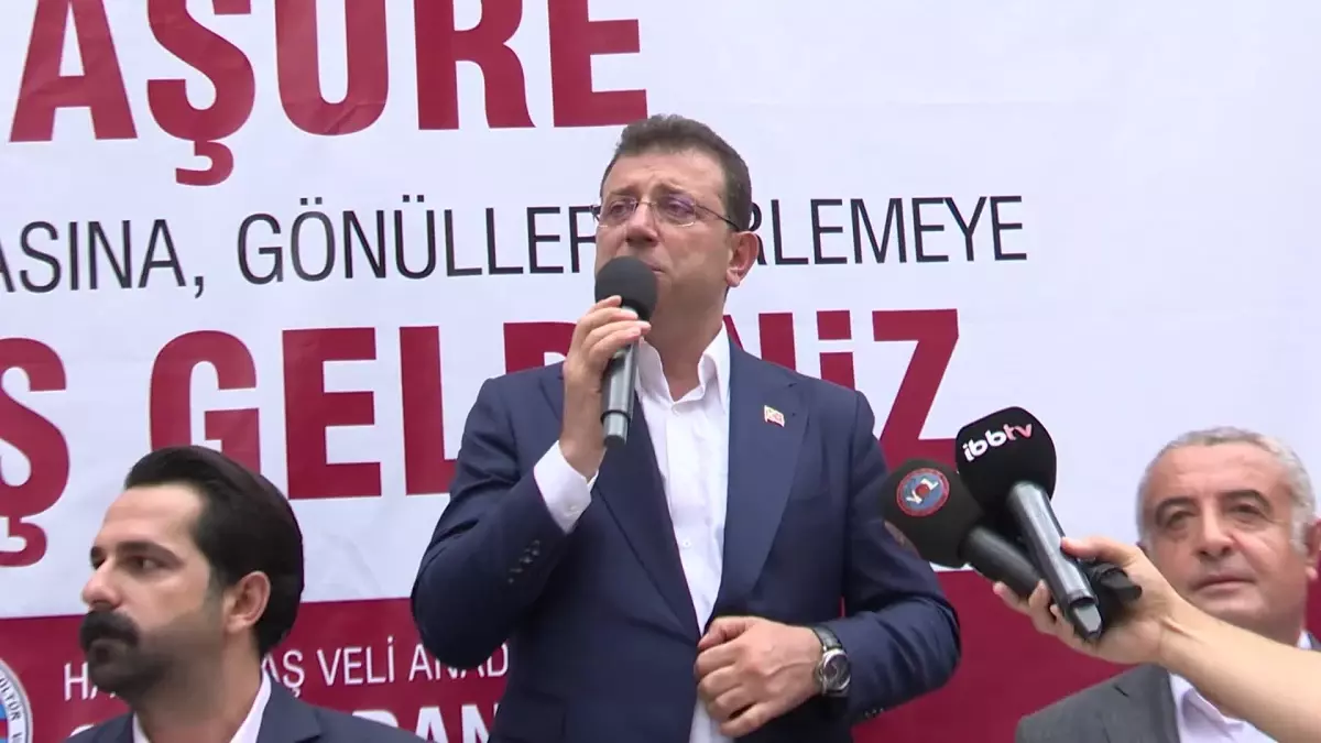 Ekrem İmamoğlu, Alevi Vatandaşların Aşure Lokmasına Ortak Oldu: "Hiçbir Irk, İnanç, Kültür, Gelenek Birbirinden Üstün Değildir"