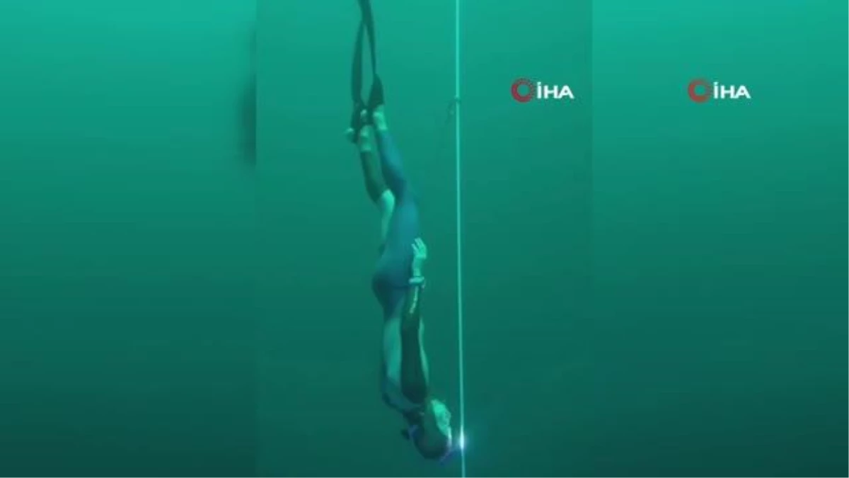 Fransız sporcu Arnaud Jerald, serbest dalışta dünya rekoru