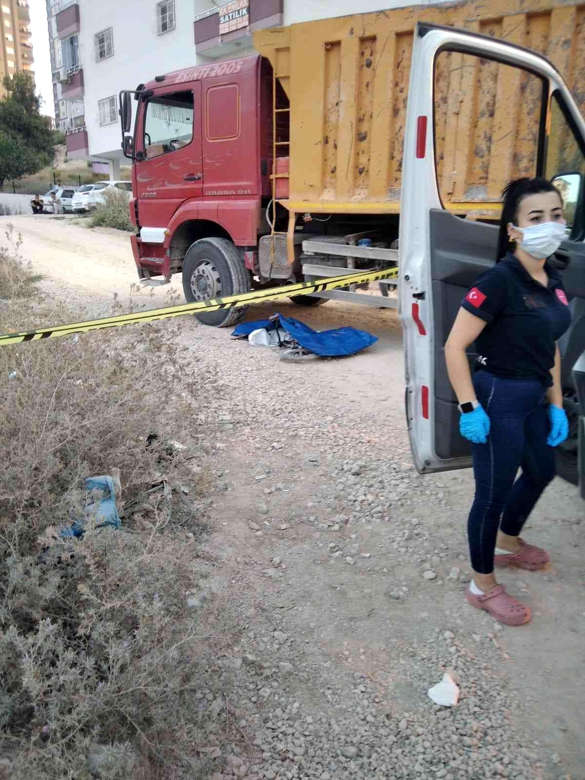 Hafriyat kamyonunun altında kalan çocuk hayatını kaybetti