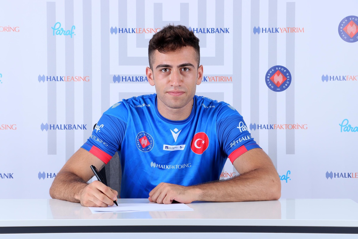 Halkbank, libero Deniz İvgen\'i kadrosuna kattı