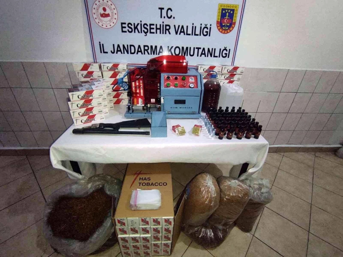 Eskişehir\'de kaçak sigara ve alkol ele geçildi