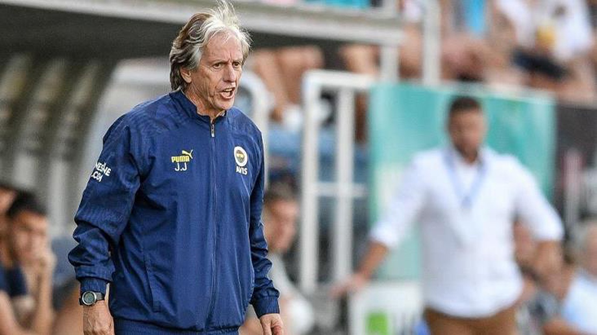 Fenerbahçe\'nin hocası Jorge Jesus, Arda Güler\'i eleştirdi: Hakemlerle fazla konuşuyor