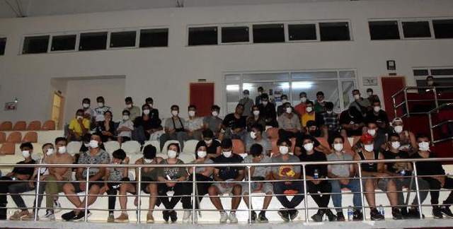 Kaçak göçmenleri 'Avrupa' diye Kekova Adası'na bıraktılar Kaçak göçmenleri 'Avrupa' diye Kekova Adası'na bıraktılar