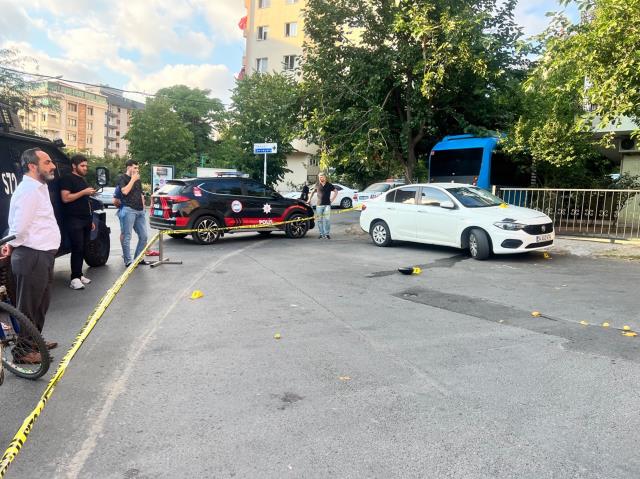 Maltepe'de çocuklara taciz iddiasında silahlar çekildi: 2 yaralı Maltepe'de çocuklara taciz iddiasında silahlar çekildi: 2 yaralı