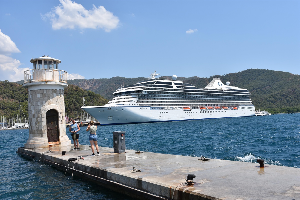 Marshall bayraklı kruvaziyer Riviera Marmaris\'e yanaştırıldı