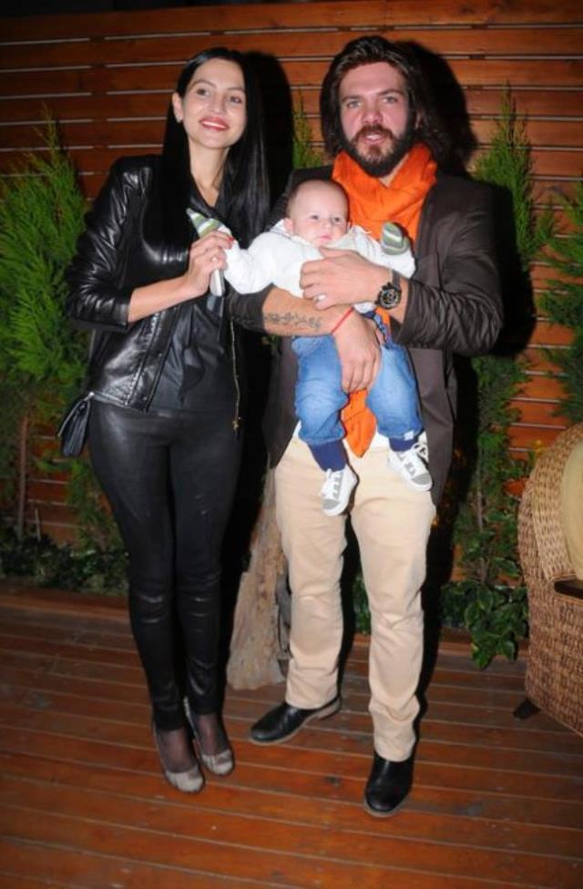 Tolga Karel'in eski eşi model Günay Musayeva plajda yarı çıplak fotoğrafını paylaştı Tolga Karel'in eski eşi model Günay Musayeva plajda yarı çıplak fotoğrafını paylaştı