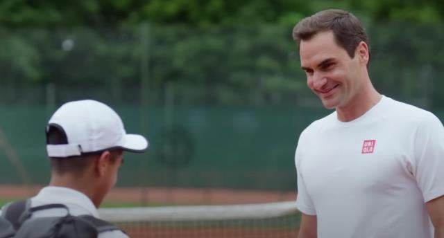 Ünlü tenisçi Federer, yıllar önce verdiği sözü tutarak herkesi kendine hayran bıraktı