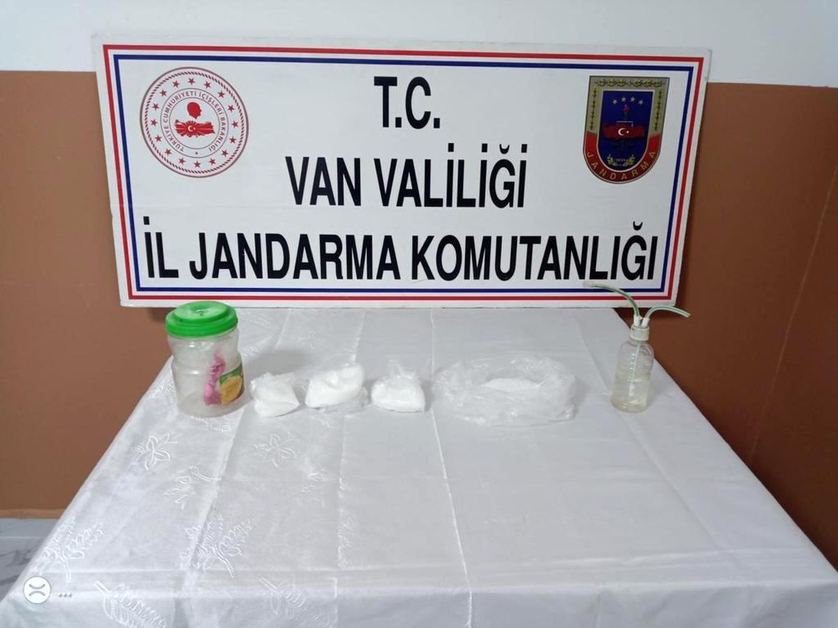 Van\'da 1 kilo metamfetamin ele geçirildi