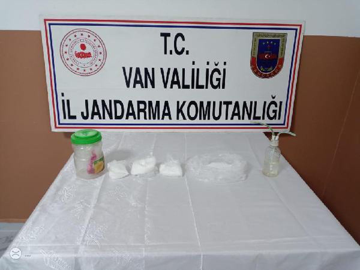 Van\'da 1 kilo metamfetamine 1 gözaltı