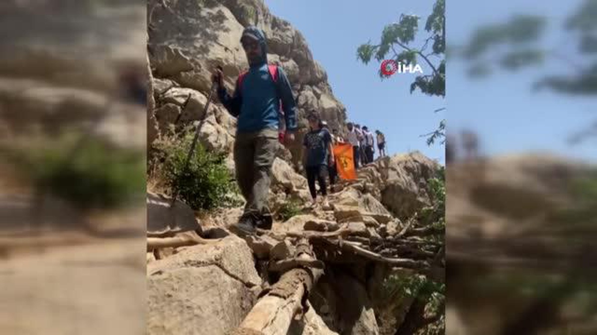 Dağcılar Şemdinli\'deki kanyonları gezdi