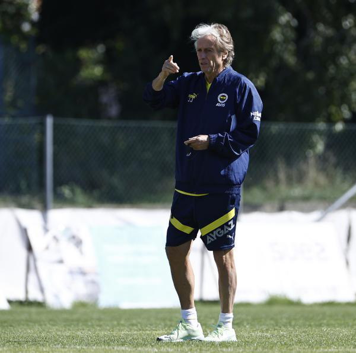 Fenerbahçe, Kasımpaşa hazırlıklarına Çekya\'da başladı