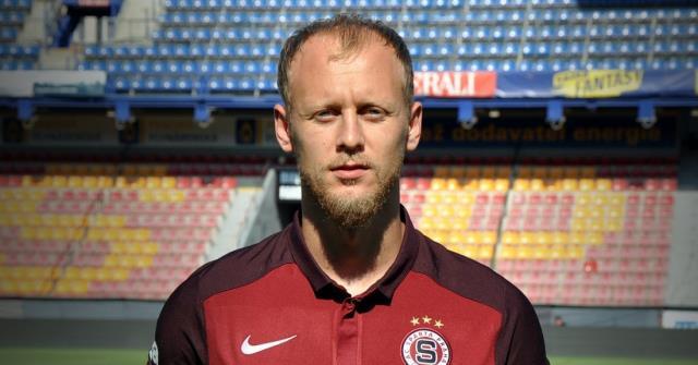 'Hayatımda bir dönüm noktası' sözleriyle paylaştı! Galatasaraylı eski yıldız Semih Kaya futbolu bıraktı