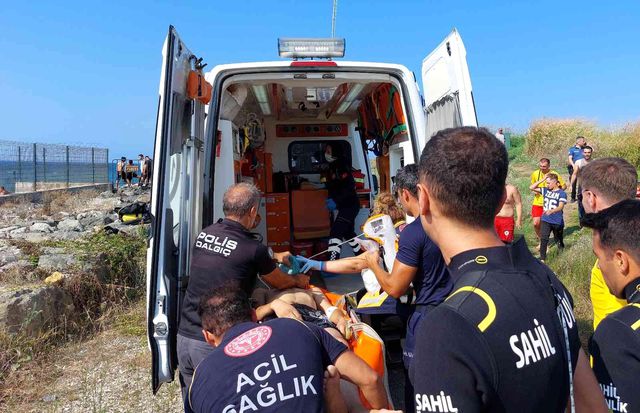 Solunumu ve nabzı durmuş şekilde Karadeniz'den çıkarılan çocuk, yapılan müdahale ile hayata döndü Solunumu ve nabzı durmuş şekilde Karadeniz'den çıkarılan çocuk, yapılan müdahale ile hayata döndü
