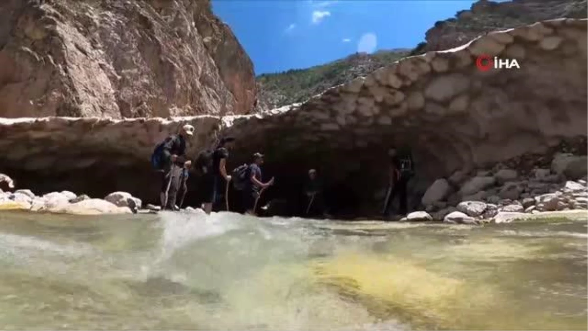 Kayseri\'deki kar tünelleri doğaseverleri kendine hayran bırakıyor