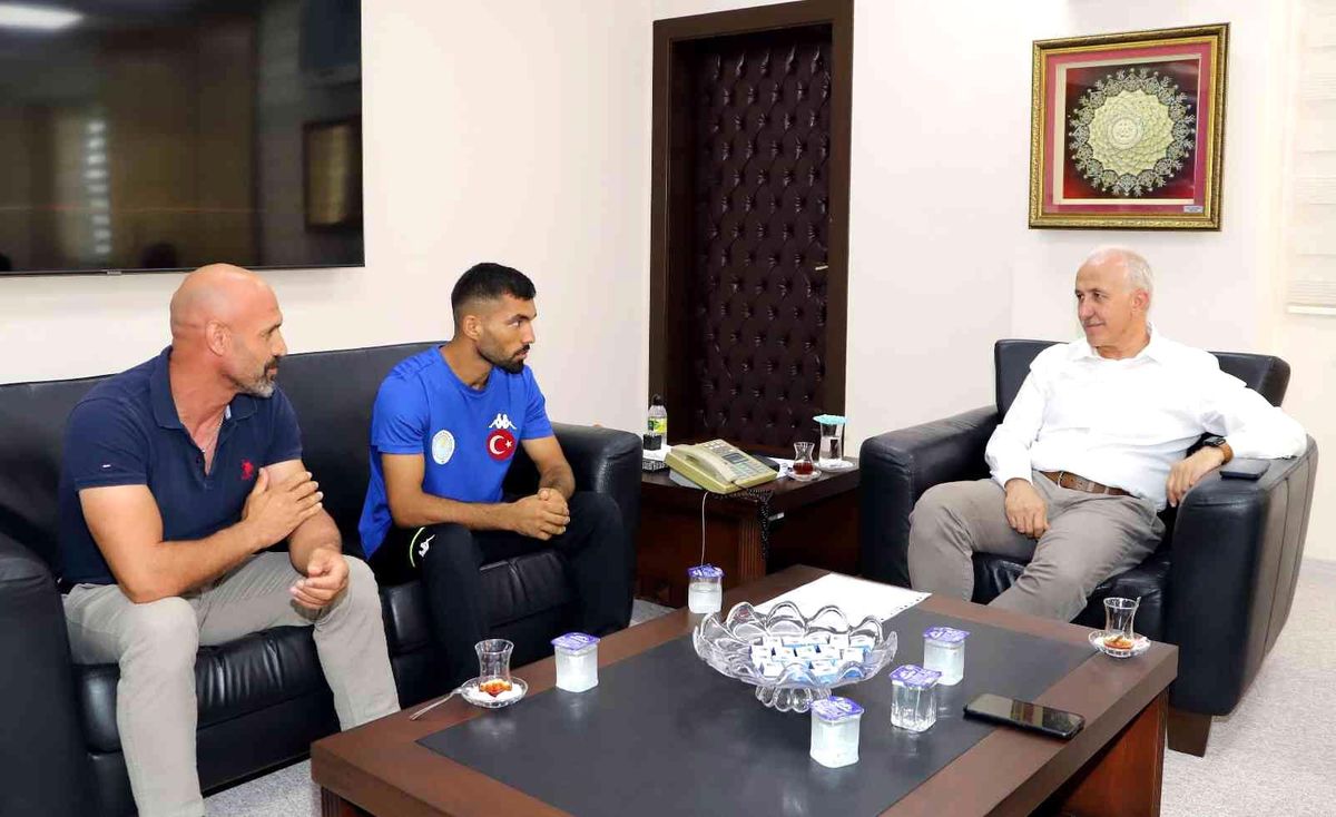 Kick Boks sporcusu Hatip, Konya\'dan madalya ile dönmek istiyor