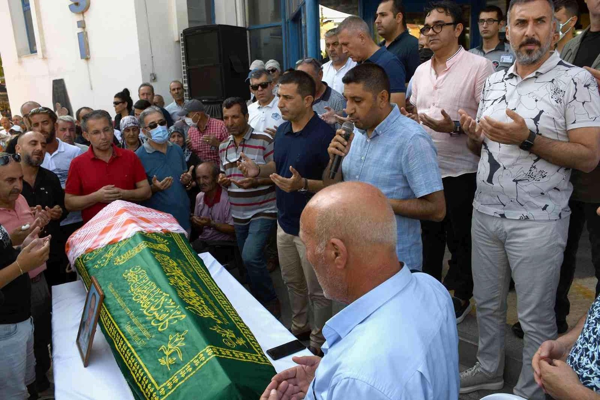 Kuşadası Belediyesi Çalışanı Ahmet Balsak, Son Yolculuğuna Uğurlandı