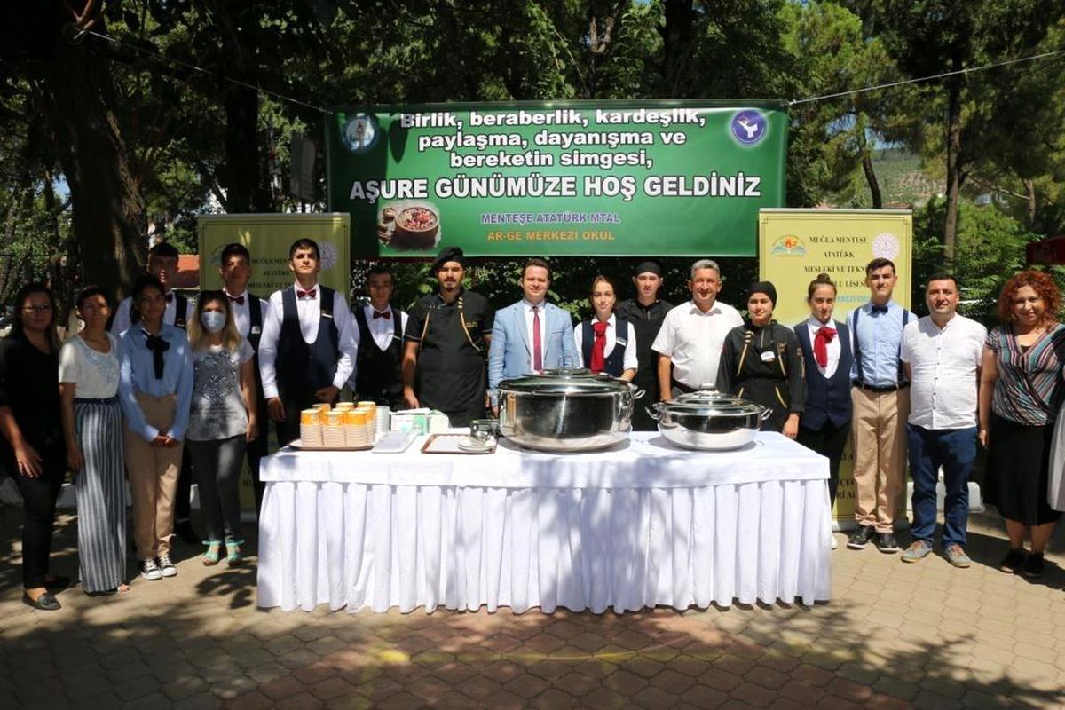 Muğla İl Milli Eğitim Müdürlüğü\'nden aşure hayrı