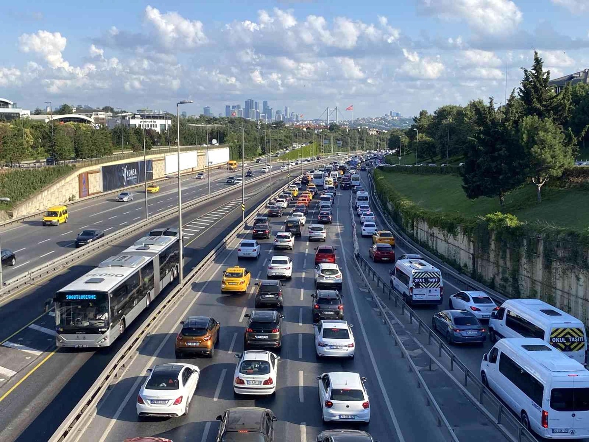 Zorunluk trafik sigortası primlerinde aylık artış oranı yüzde 4.75\'e çıkarıldı