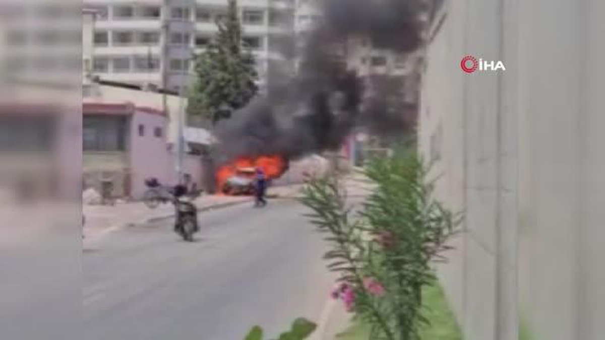 Otomobil alev alev yandı