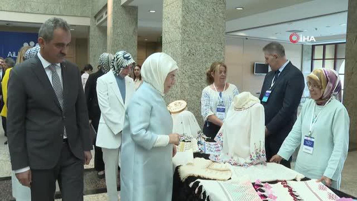"Aile Okulu Projesi" Emine Erdoğan\'ın katıldığı programda tanıtıldı