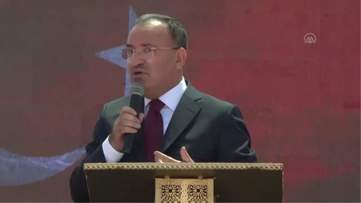 Bakan Bozdağ: "Umudu ayakta tutan, 20 yıldır diri tutan Ak Parti ve Cumhur İttifakı\'dır"