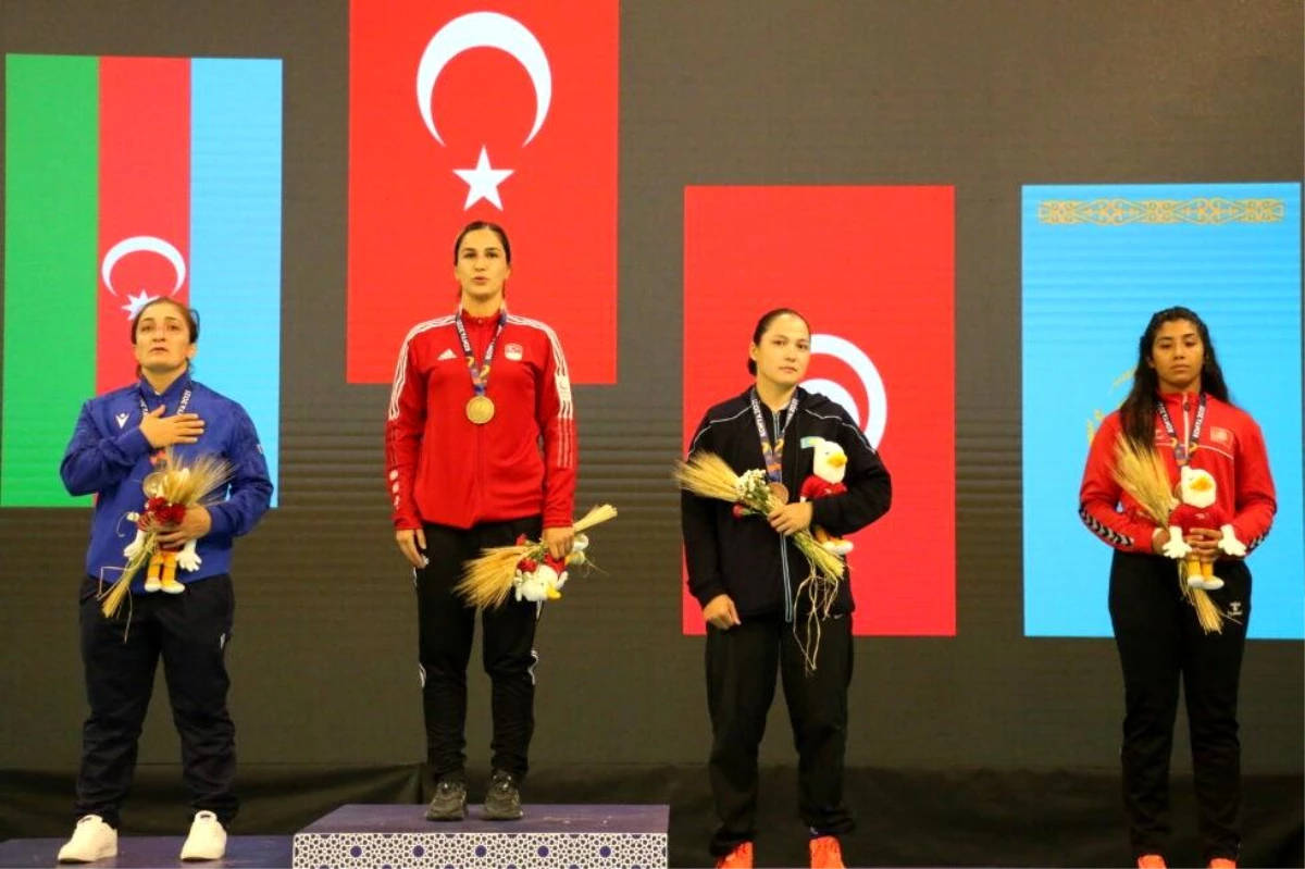 BARÜ mezunu Buse Tosun Çavuşoğlu\'ndan altın madalya
