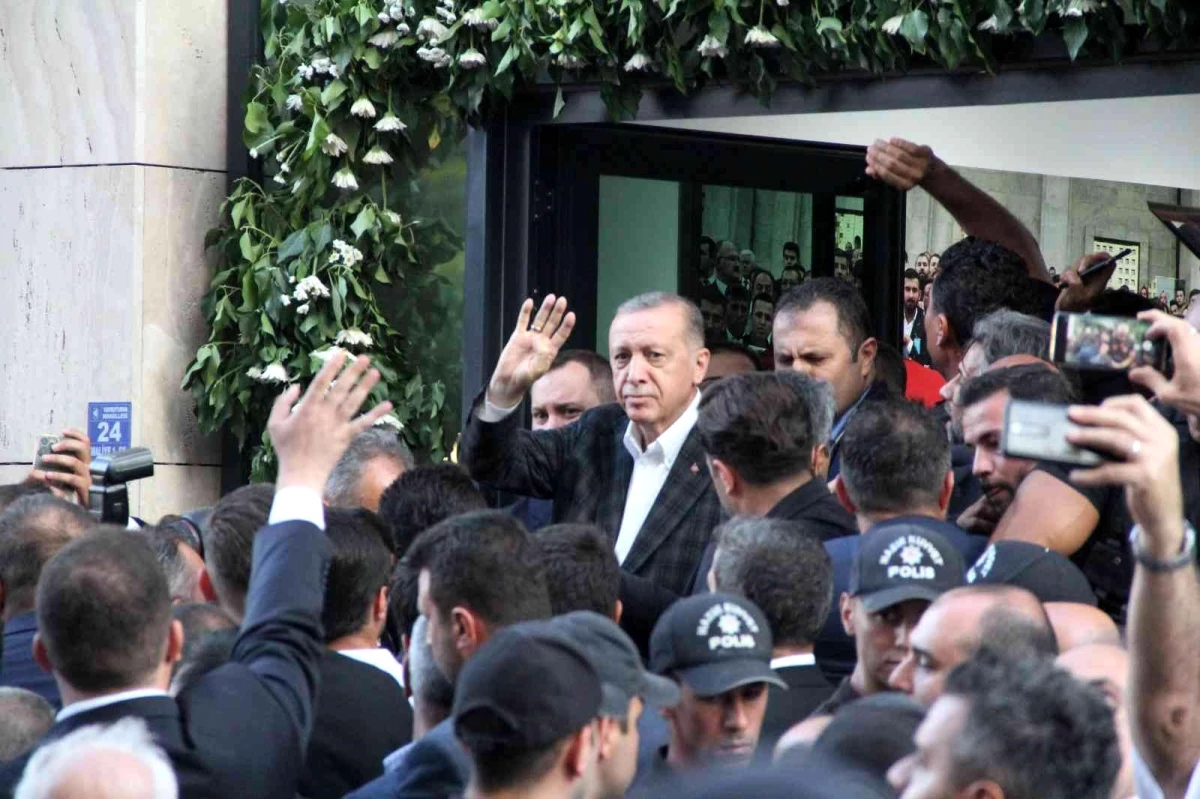 Cumhurbaşkanı Erdoğan\'a vatandaşlardan sevgi seli