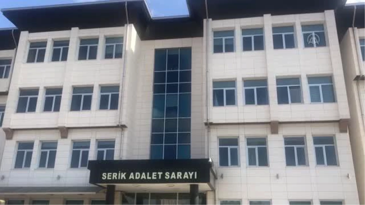Antalya\'da evinin önündeki kişiyi silahla öldürdüğü ileri sürülen zanlı tutuklandı