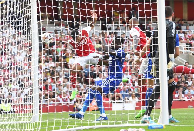 Gabriel Jesus'un şov yaptığı maçta Arsenal, Leicester City'i 4'ledi