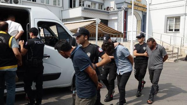 Gece kulübü önünde pusu! Patronun şoförünün öldürüldüğü anlar kamerada Gece kulübü önünde pusu! Patronun şoförünün öldürüldüğü anlar kamerada